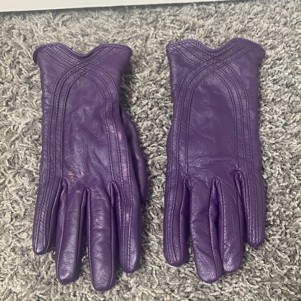 Nappaglo women’s leather purple gloves size large